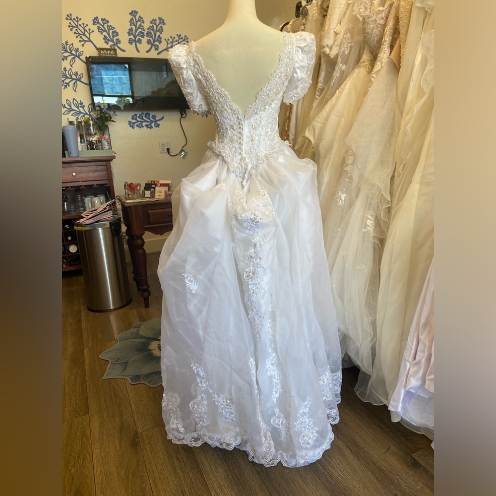 Well Made Vintage Unbranded Wedding Dress